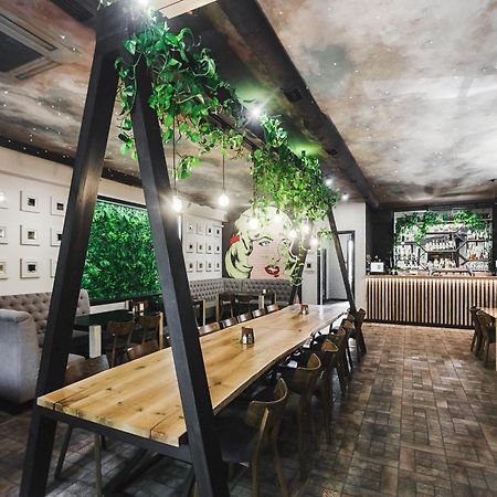 Pieno Piano Hotel Rivne Luaran gambar