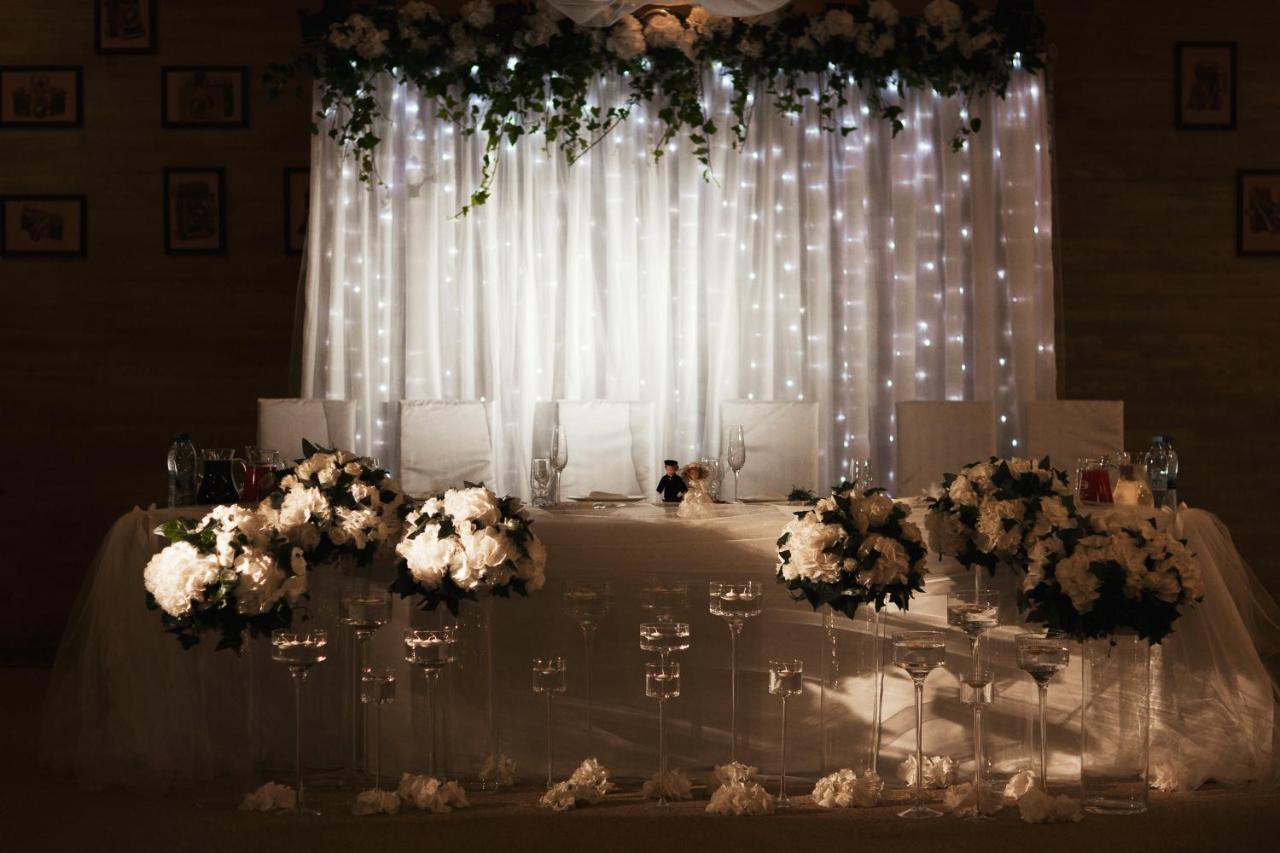 Pieno Piano Hotel Rivne Luaran gambar