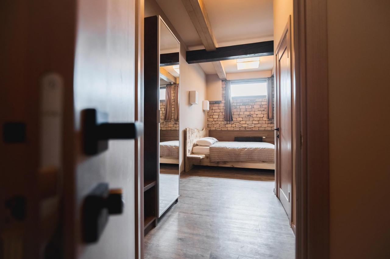 Pieno Piano Hotel Rivne Luaran gambar