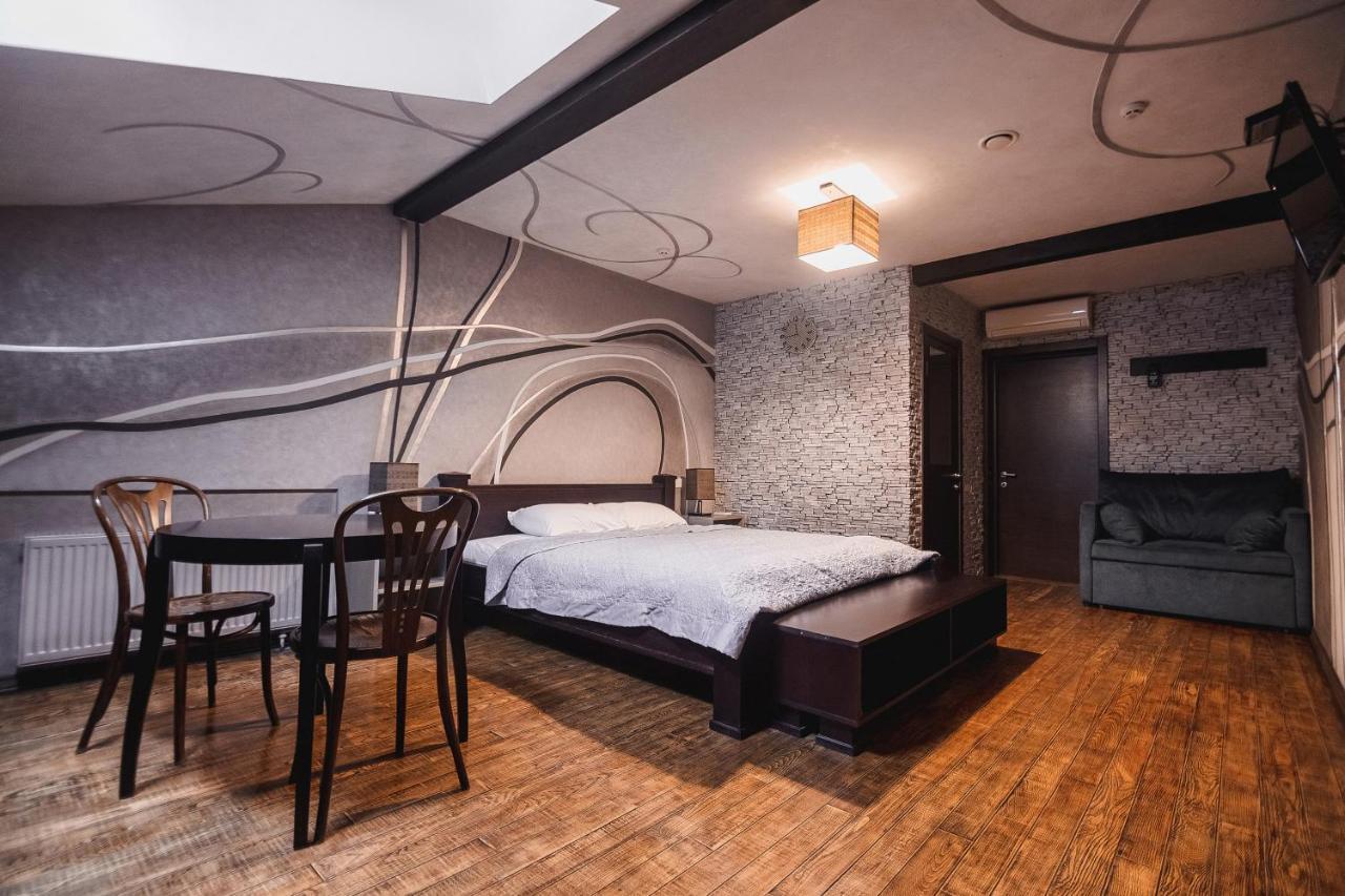Pieno Piano Hotel Rivne Luaran gambar