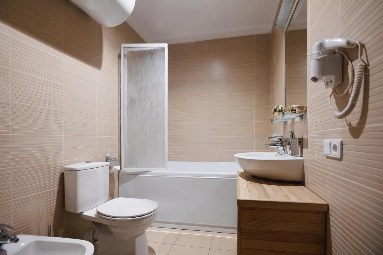 Pieno Piano Hotel Rivne Luaran gambar